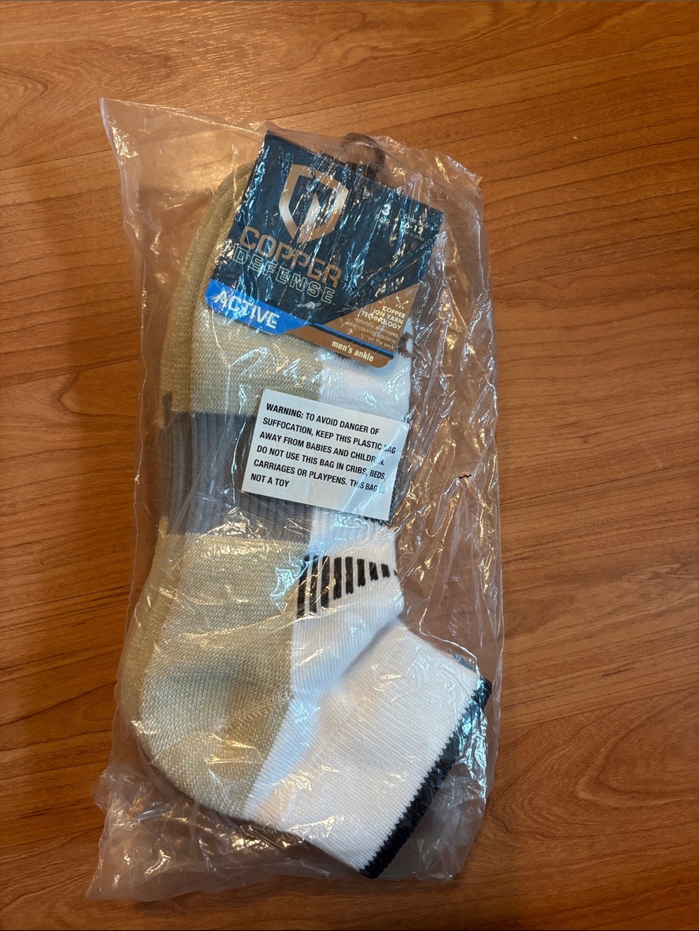 Active USA Men’s White Ankle Athletic Socks with Black Trim